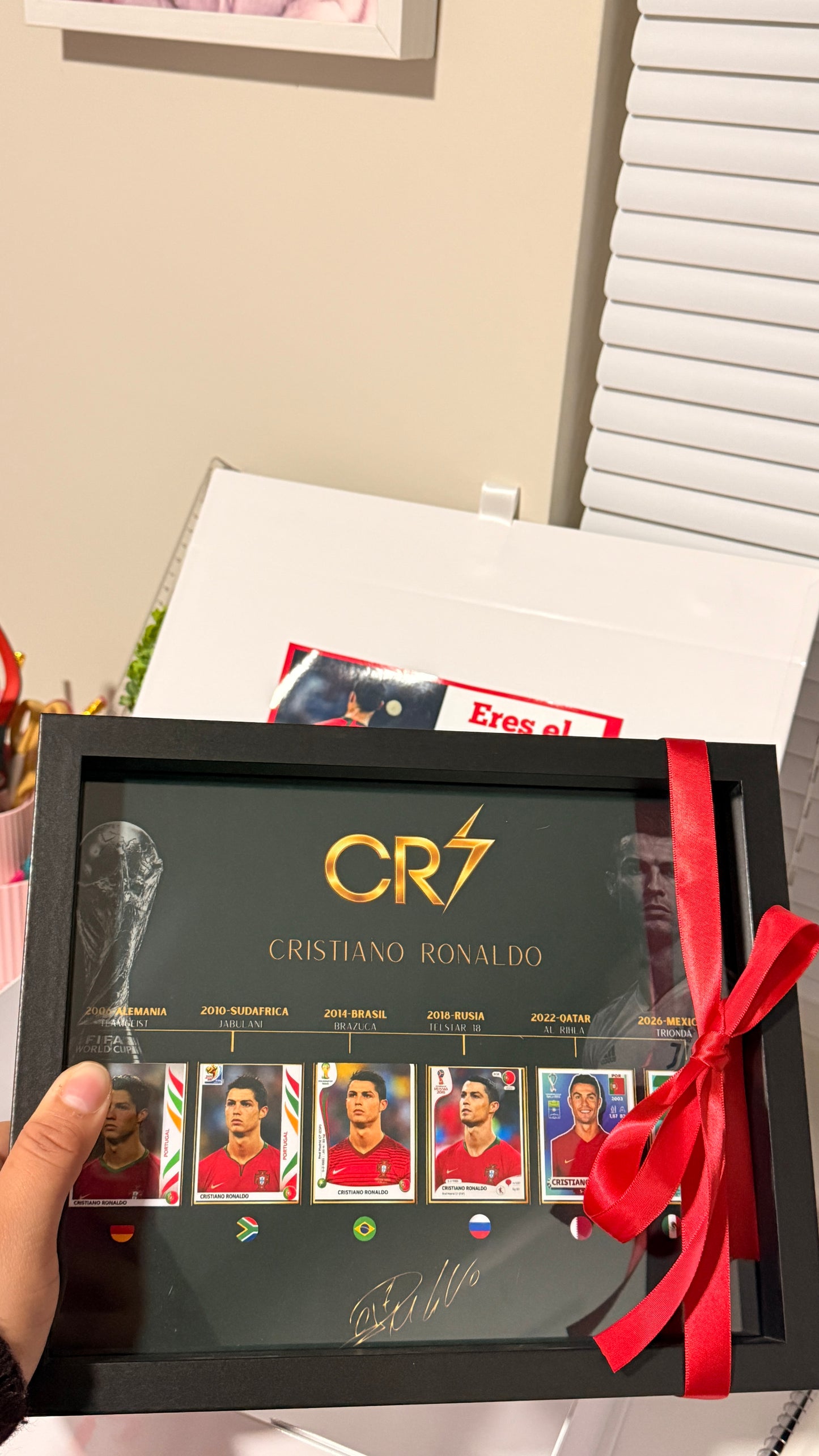 Cuadro Cristiano Ronaldo Mundiales 8x10 | Colección de Stickers CR7 6 mundiales 💌🏆⚽️