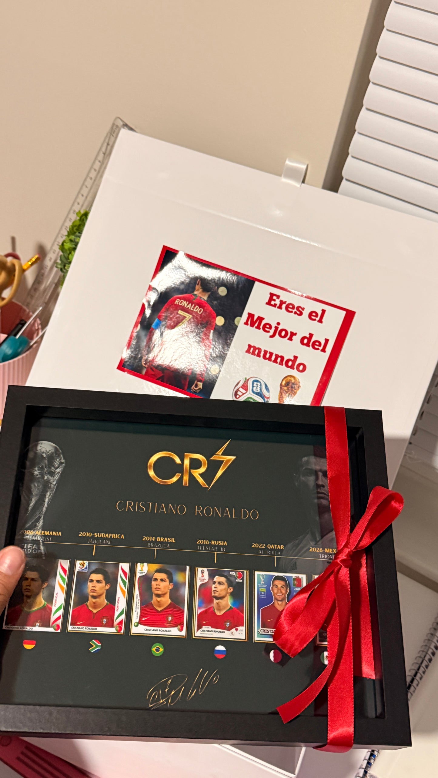 Cuadro Cristiano Ronaldo Mundiales 8x10 | Colección de Stickers CR7 6 mundiales 💌🏆⚽️